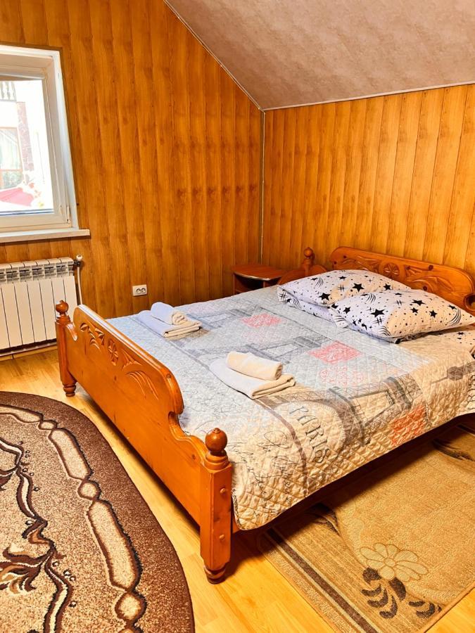 Hotel Pid Yavorom à Drogomirchany Extérieur photo