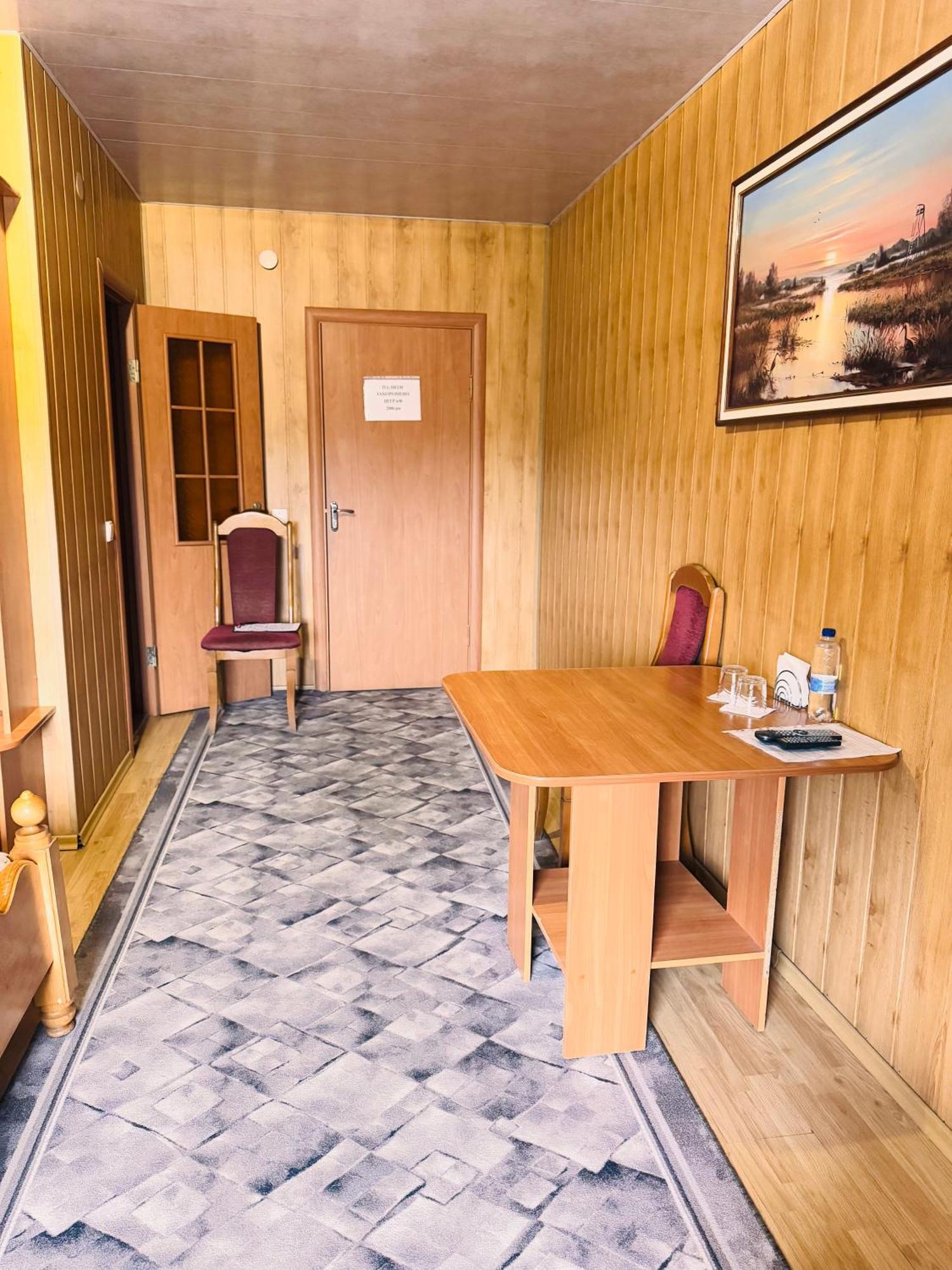 Hotel Pid Yavorom à Drogomirchany Extérieur photo