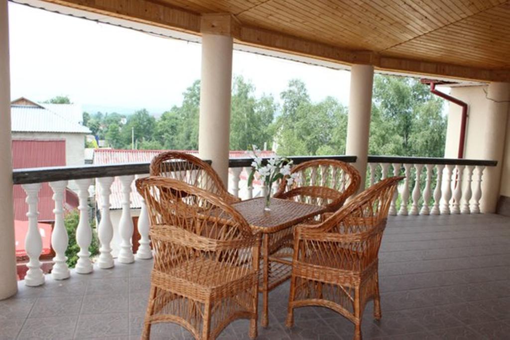 Hotel Pid Yavorom à Drogomirchany Extérieur photo