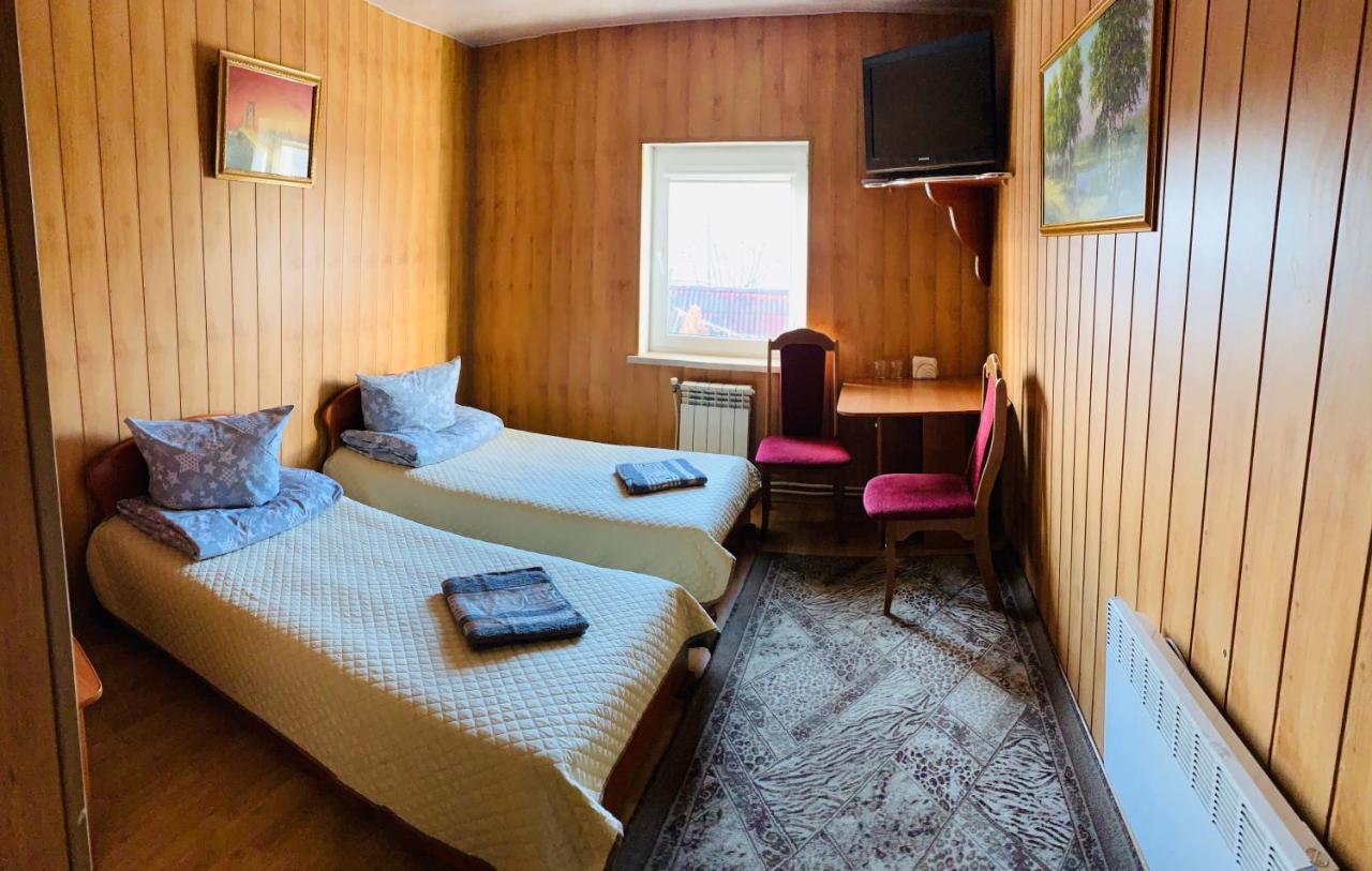 Hotel Pid Yavorom à Drogomirchany Extérieur photo